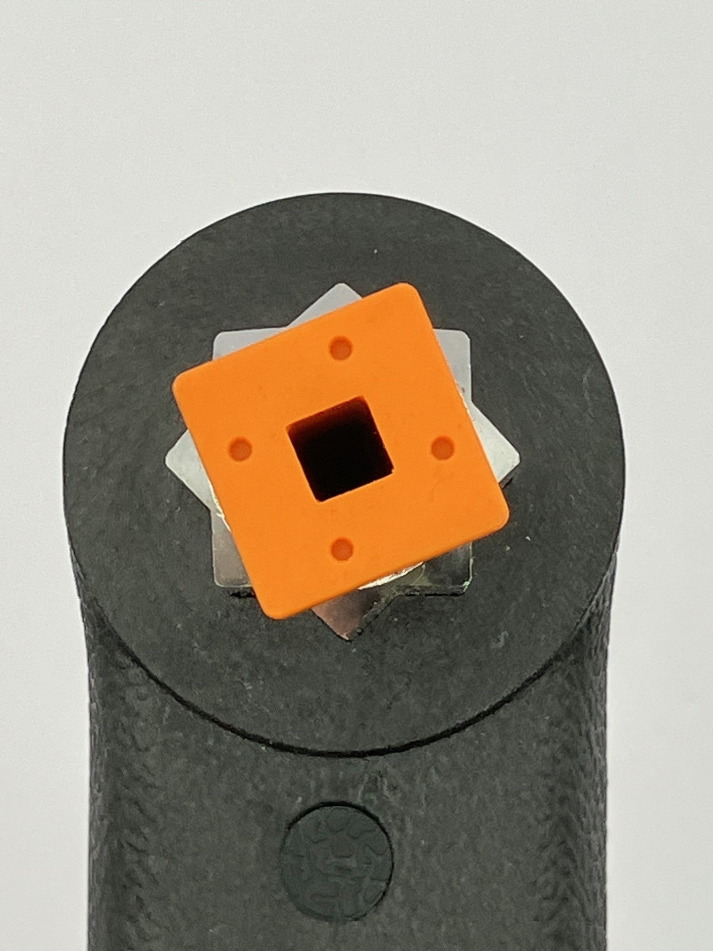 Square drive fitting on floating winch handle for universal compatibility
