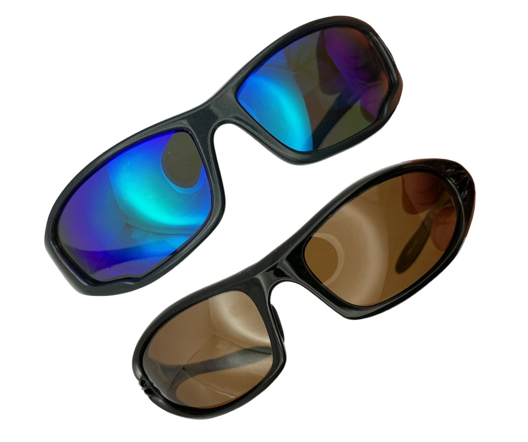 Polarized sailing sunglasses with wrap-around design for water sports